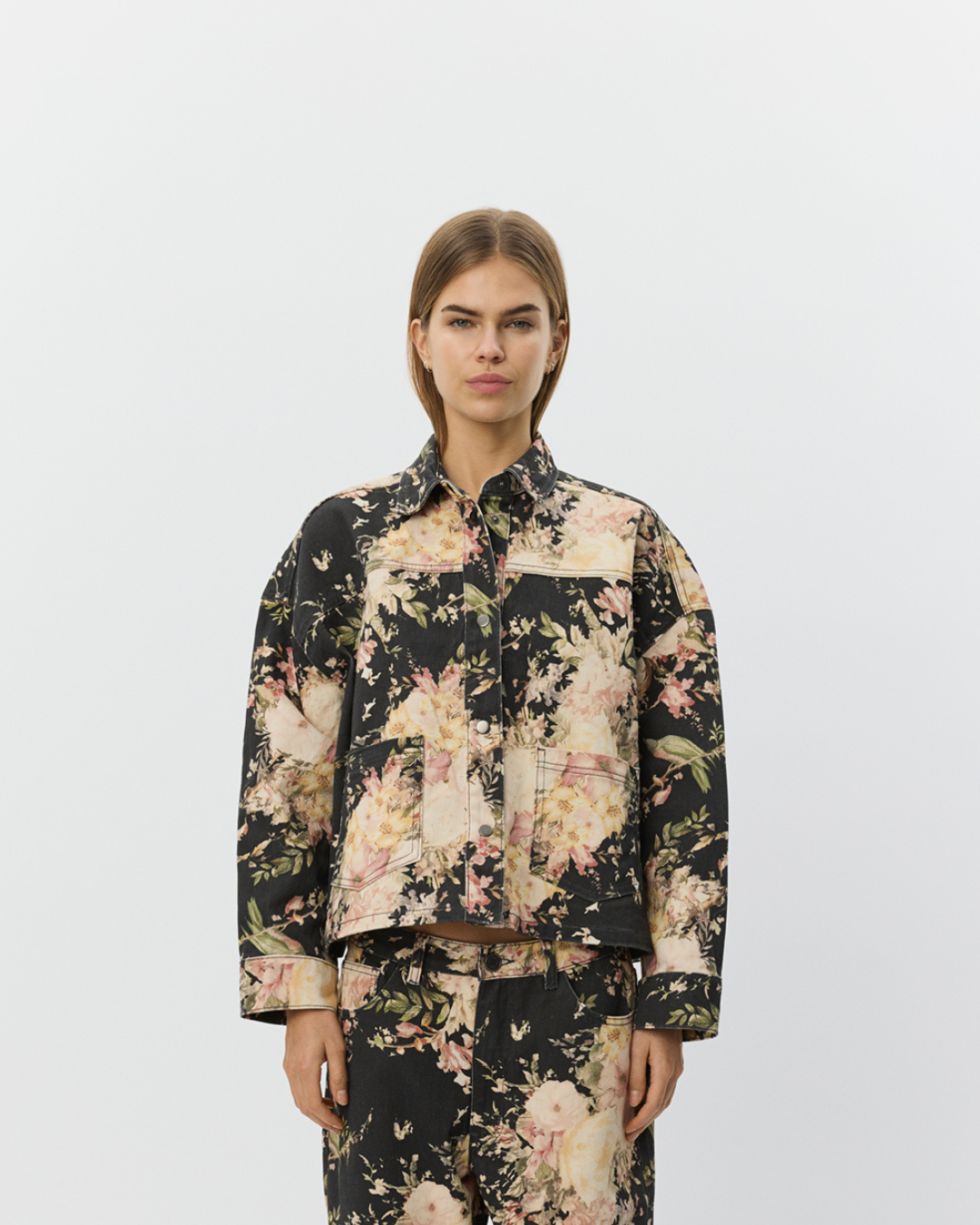 Sofie Schnoor WOMEN AMAYASW BOXY DENIM JAKKE Jakke 9069 Flower mix