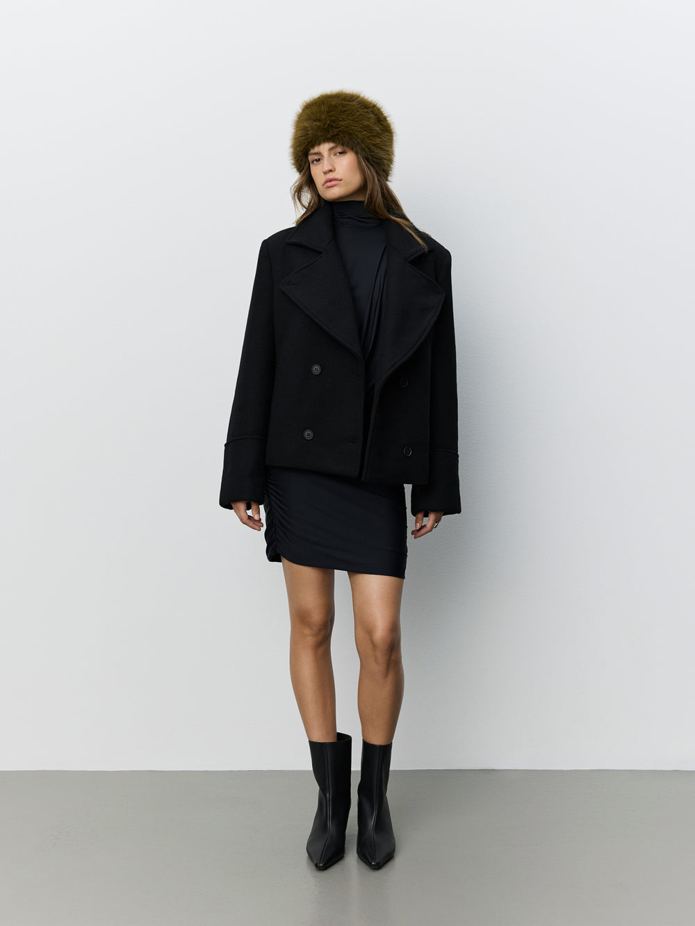 LOOK 02