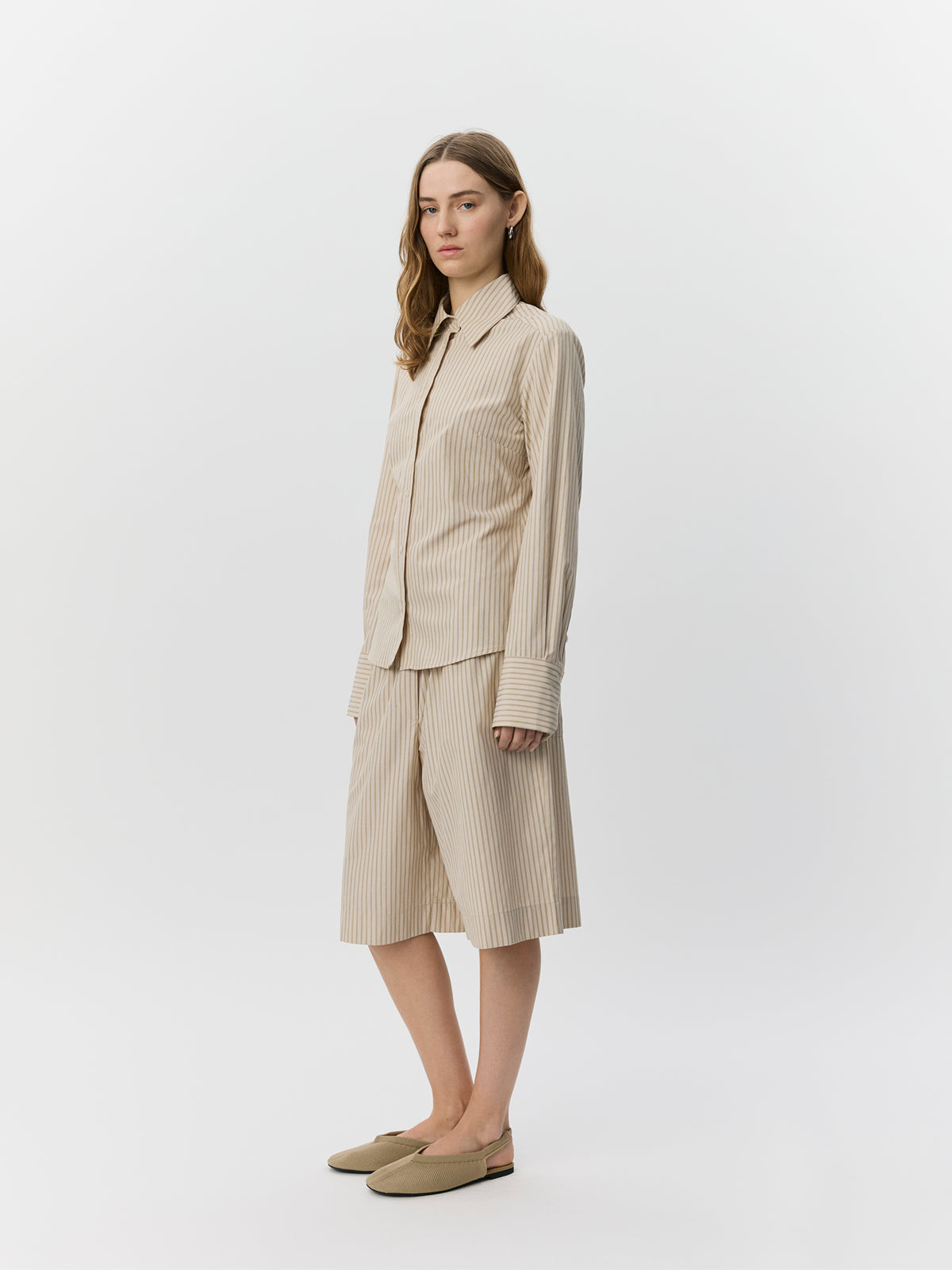 Sofie Schnoor WOMEN WILDASW TÆTSIDDENDE SKJORTE Skjorte 7118 Light Brown Striped
