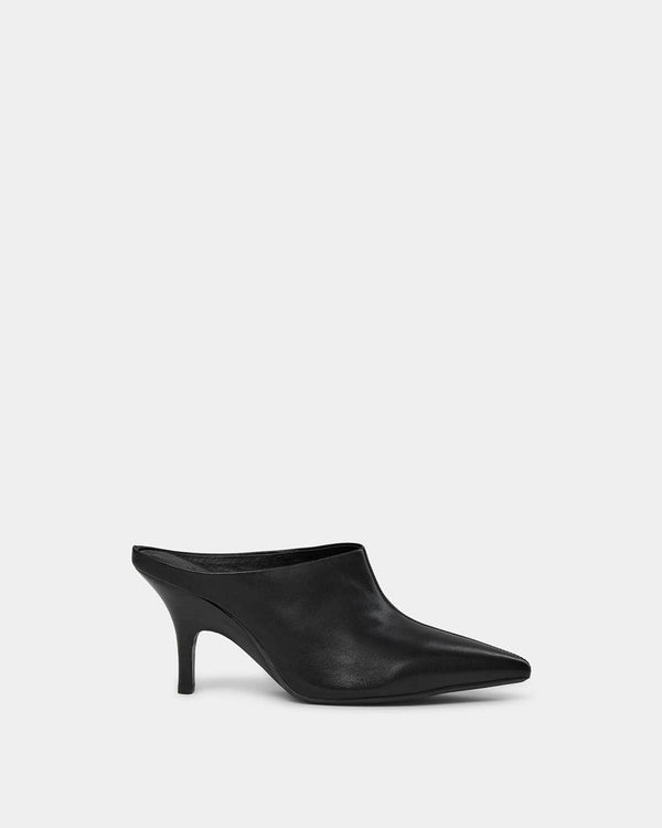 YUNASW MULE AUS LEDER